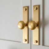 MIX diamantknottrad Wall Krok Rack — miljöbild, Satin mässing, lackad - SBL