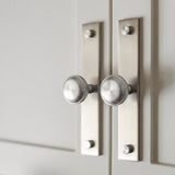 MIX diamantknottrad Wall Krok Rack — miljöbild, Satin krom - SCP