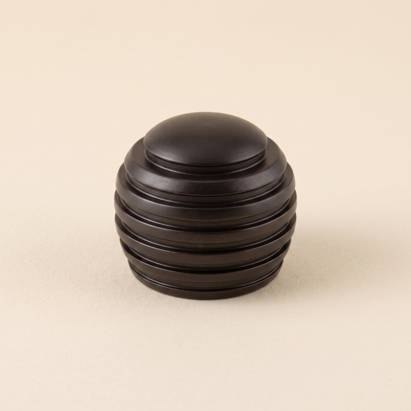 Nelson Skåpsknopp — Mörk brons