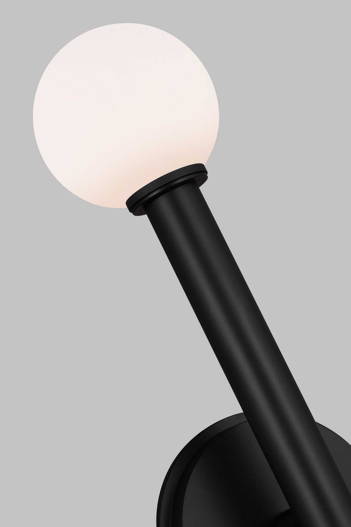 Nodes Double Vägglampa — Kelly Wearstler for Visual Comfort & Co. — Midnight Black with White Glass detaljbild