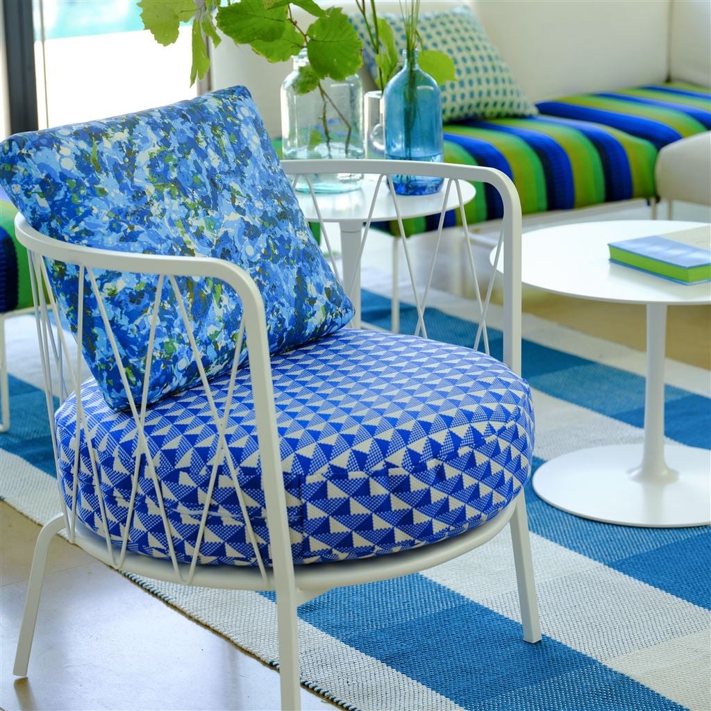 Odisha Outdoor Tyg — Designers Guild i miljö