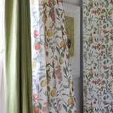 Orchard Fruits Tyg — Designers Guild i miljö