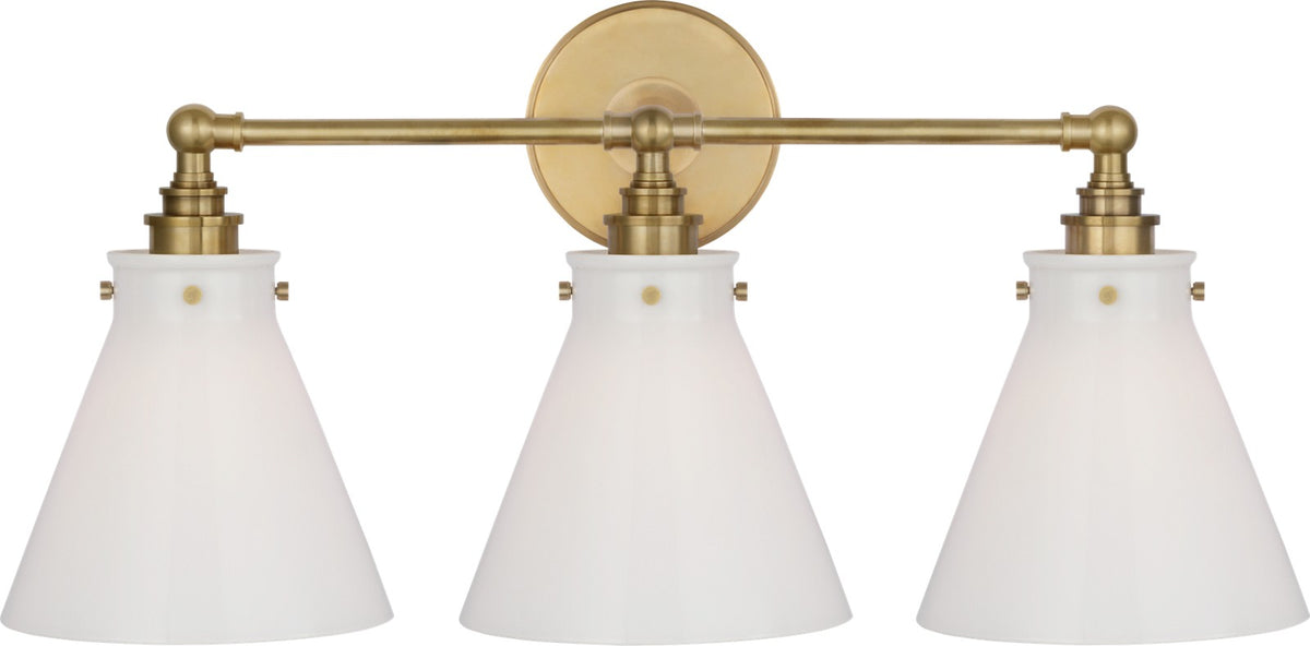 Parkington 24" Three Light -seinävalaisin — Chapman & Myers for Visual Comfort & Co. — Antique-Burnished Brass with White Glass