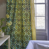 Parquet Batik Tyg — Designers Guild i miljö
