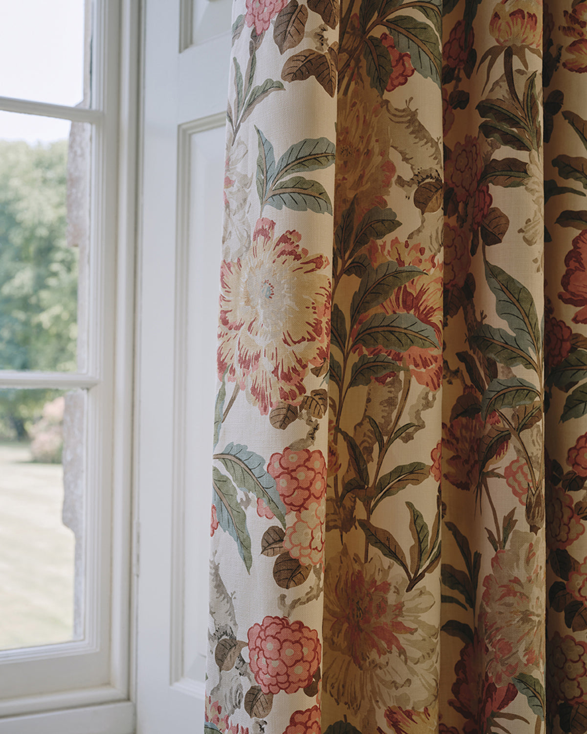 Pendine miljöbild — Colefax & Fowler tyg