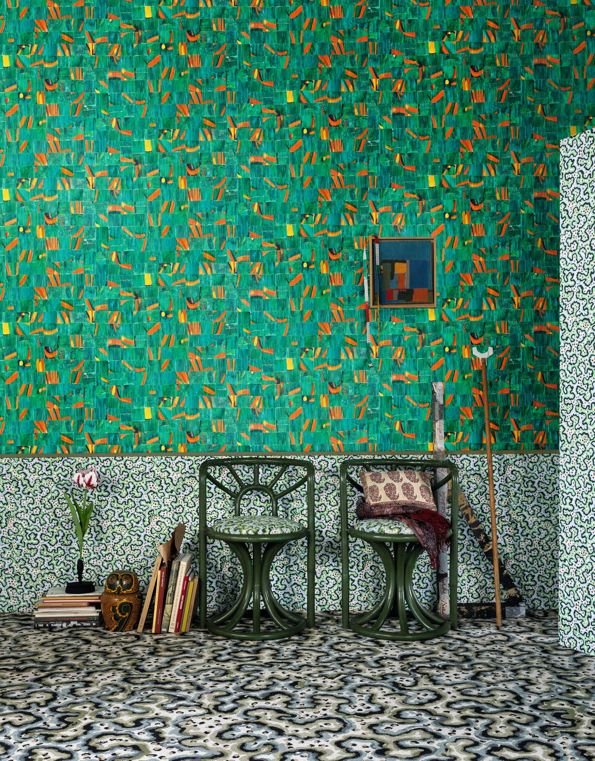 Plisse Plumes room setting — Pierre Frey wallpaper