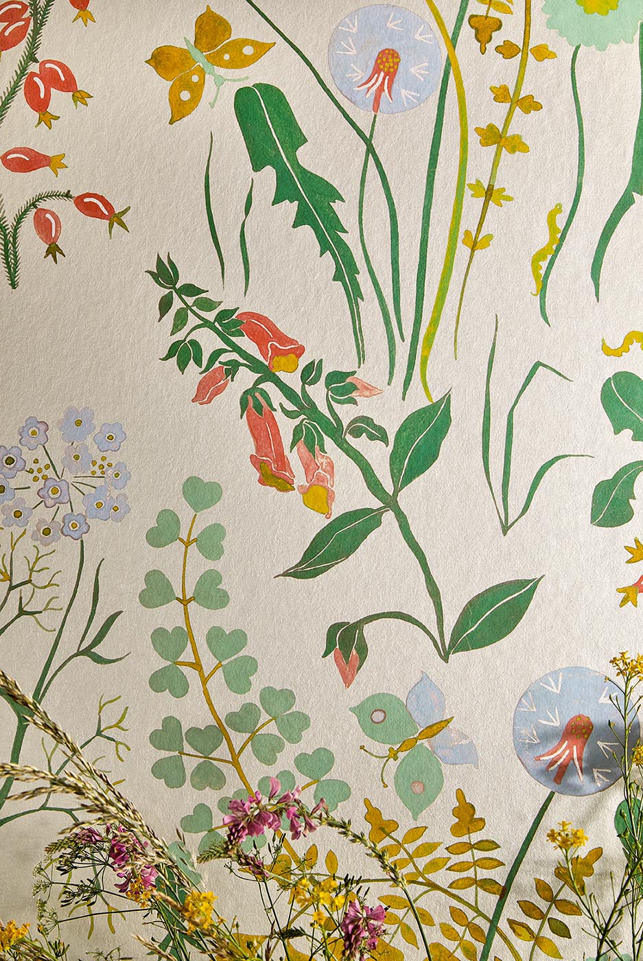 Pre d’Ete Nacre room setting — Pierre Frey wallpaper