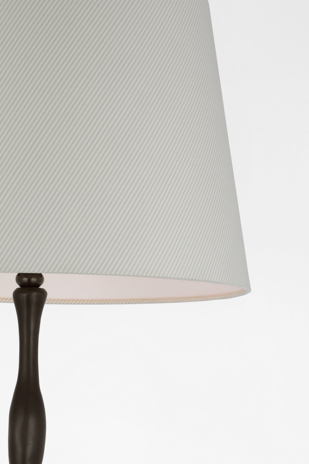 Romero Medium Floor Lamp — Schumacher for Visual Comfort & Co. detail