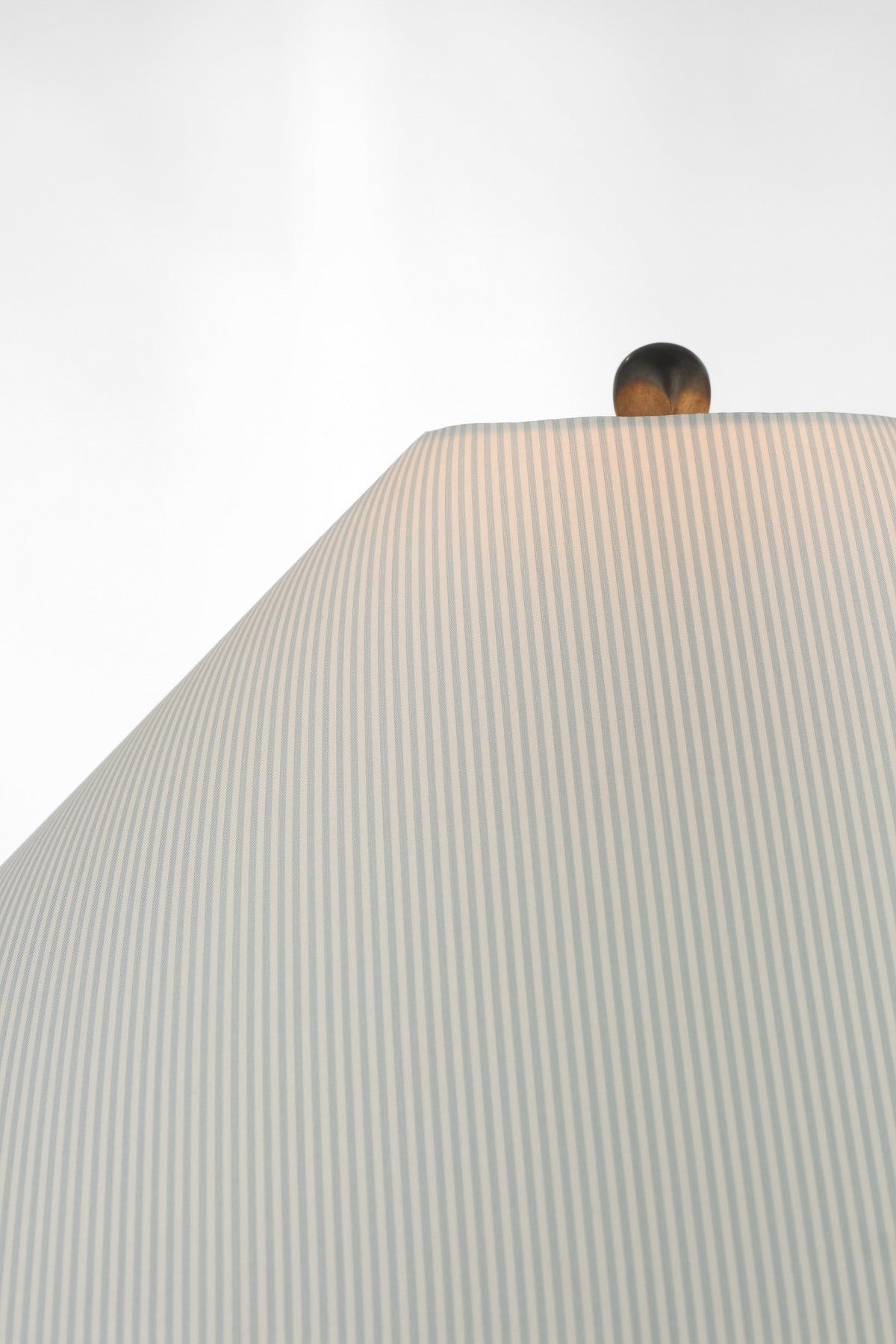 Romero Medium Floor Lamp — Schumacher for Visual Comfort & Co. detail