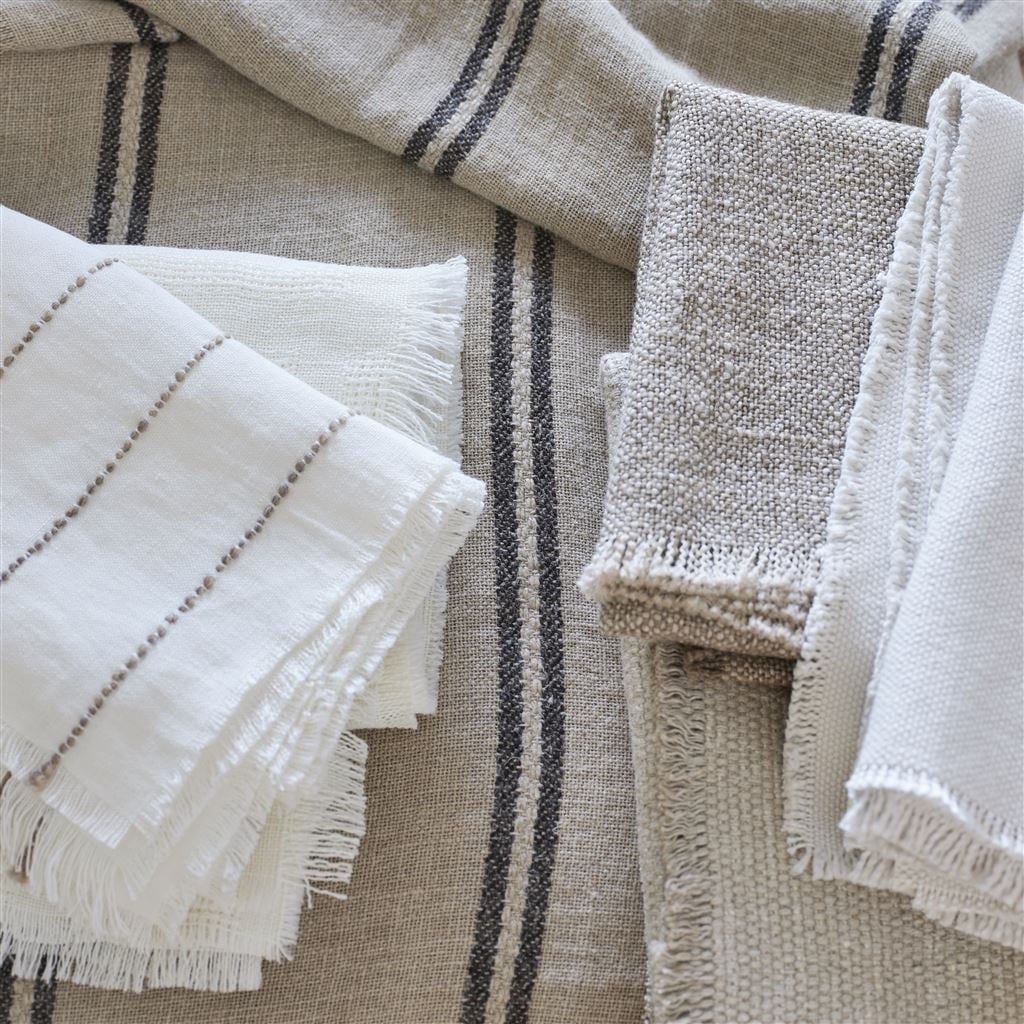 Roussillon Tyg — Designers Guild i miljö