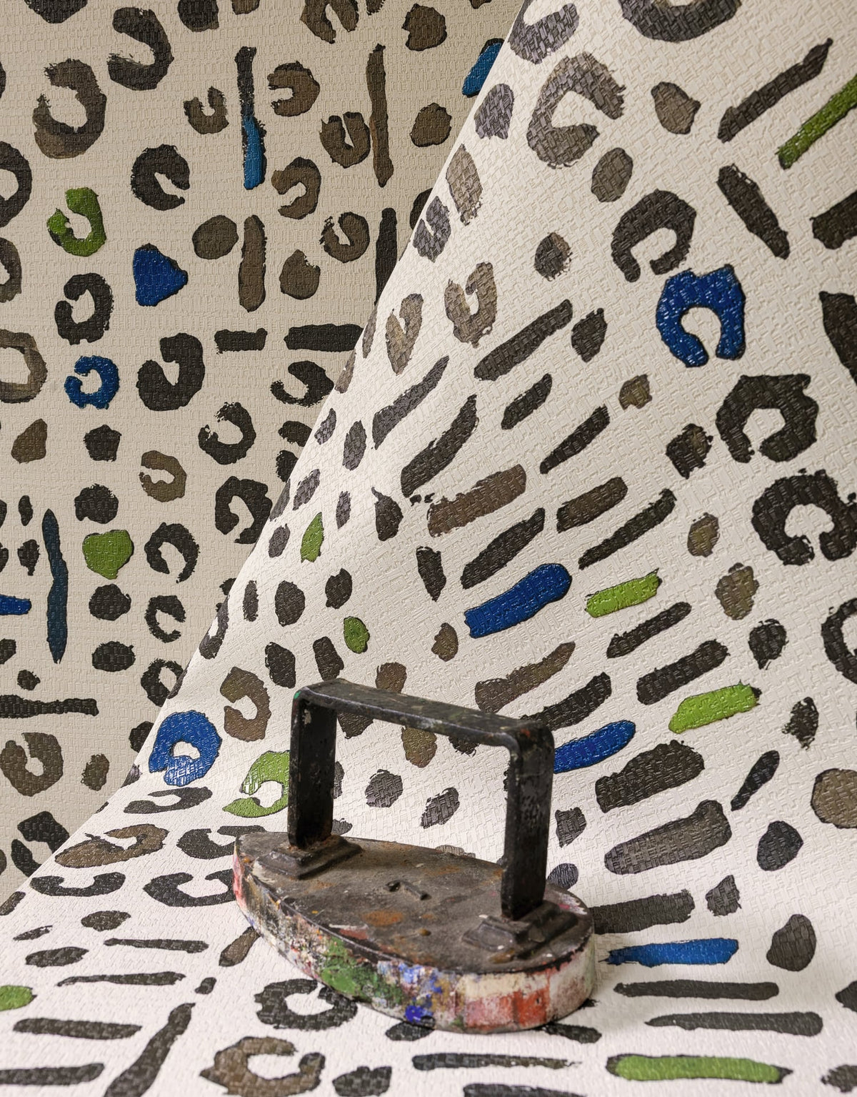 Savane room setting — Pierre Frey wallpaper