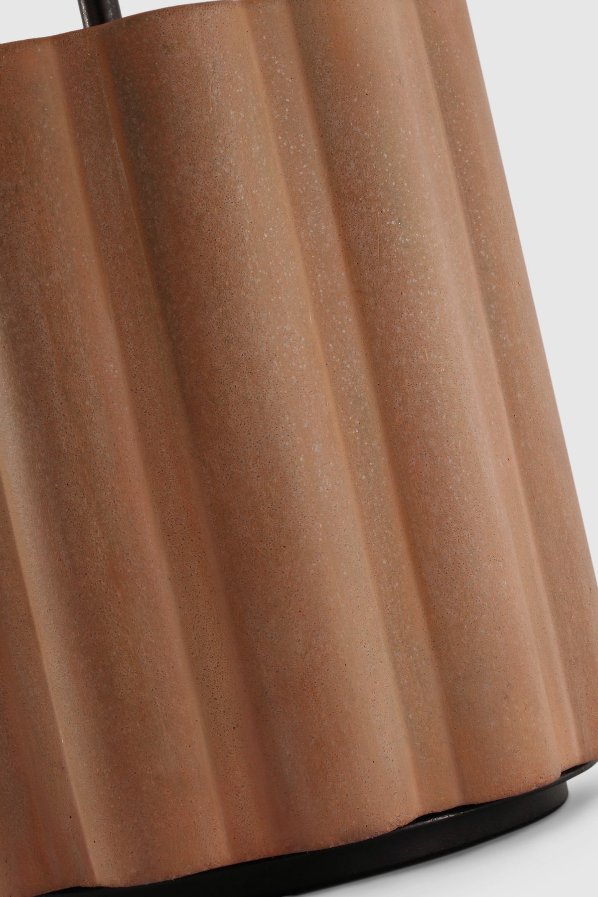 Scioto Medium Bordslampa — Kelly Wearstler for Visual Comfort & Co. detaljbild