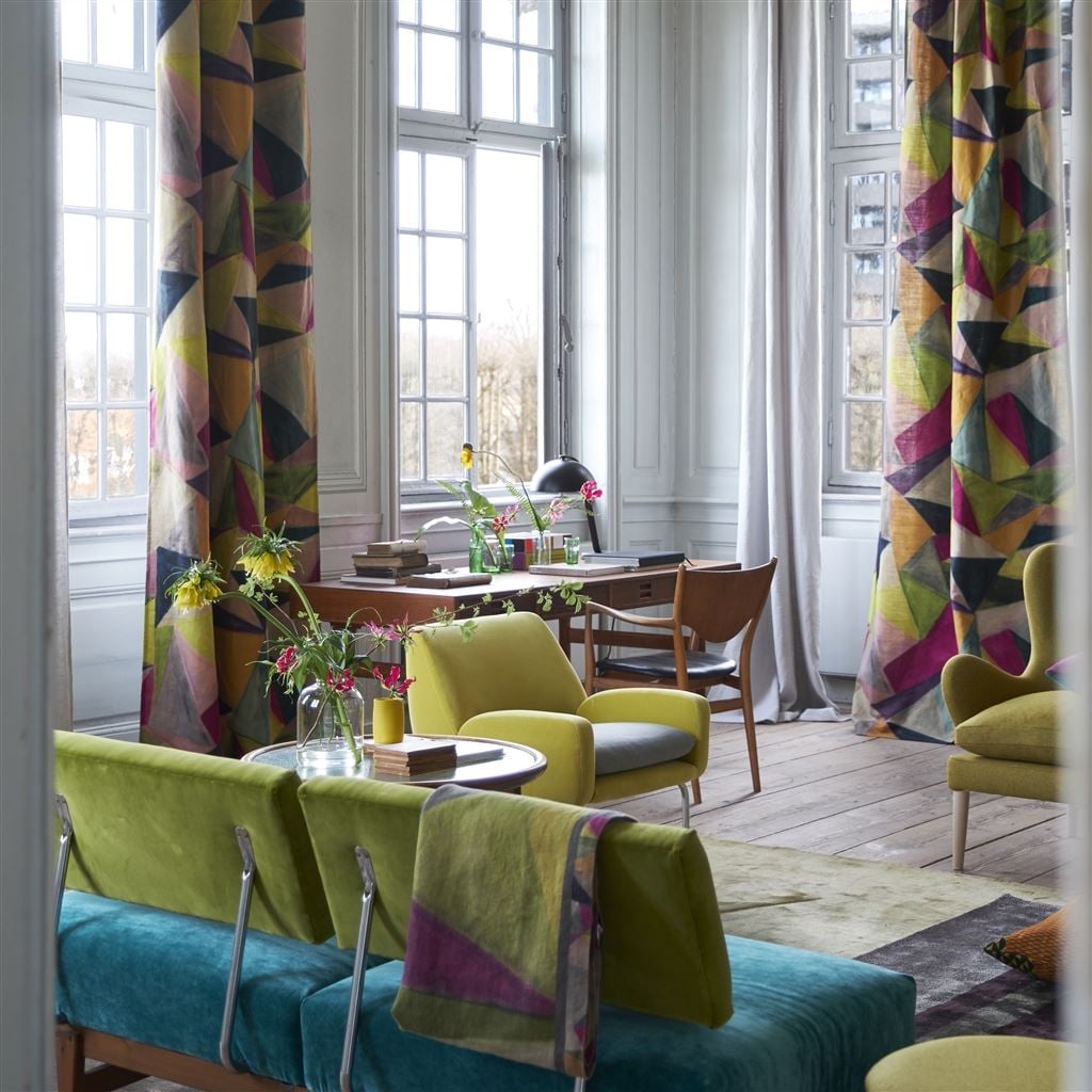 Shikhara Tyg — Designers Guild i miljö