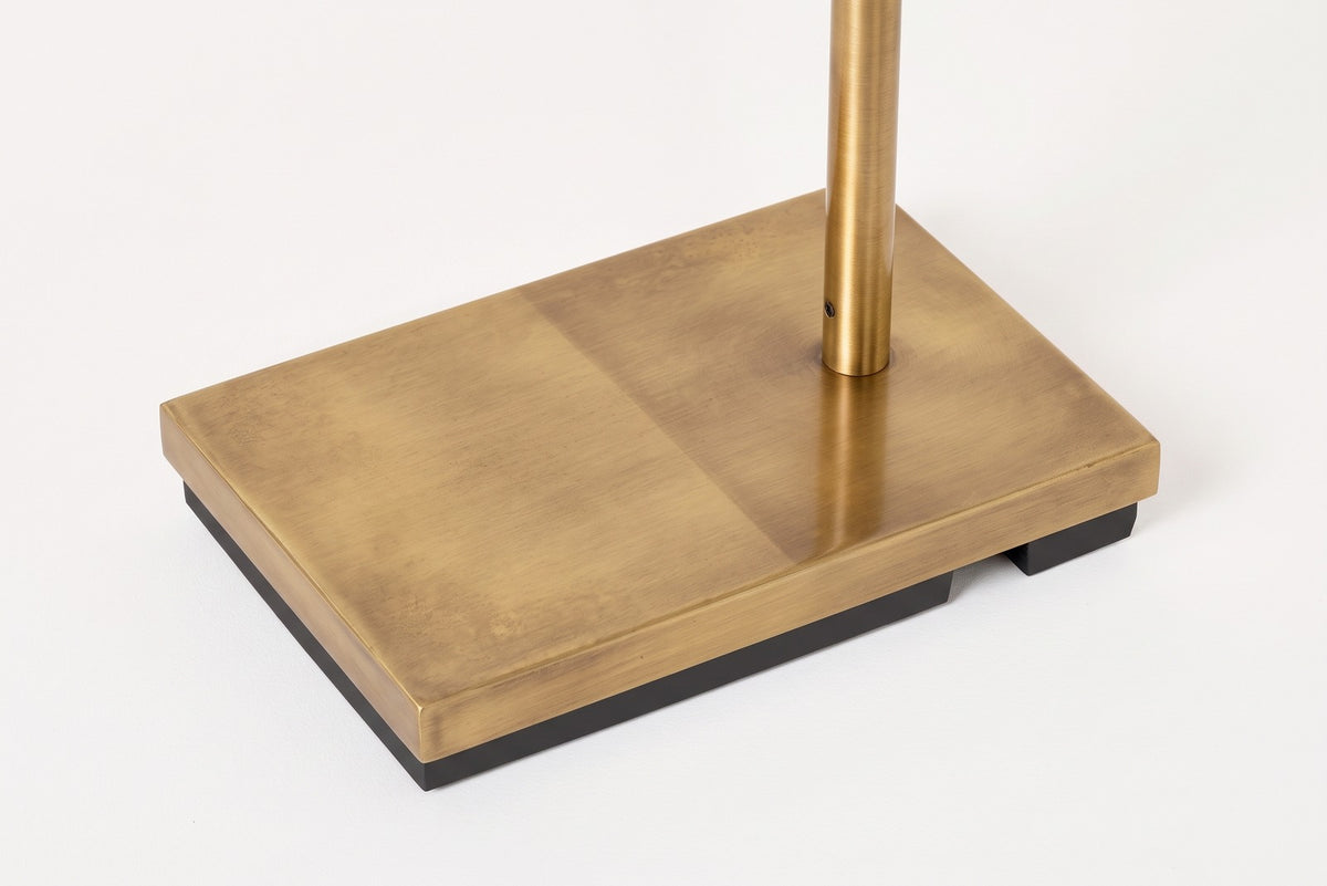 Studio Swing Arm Golvlampa — Antique-Burnished Brass detaljbild