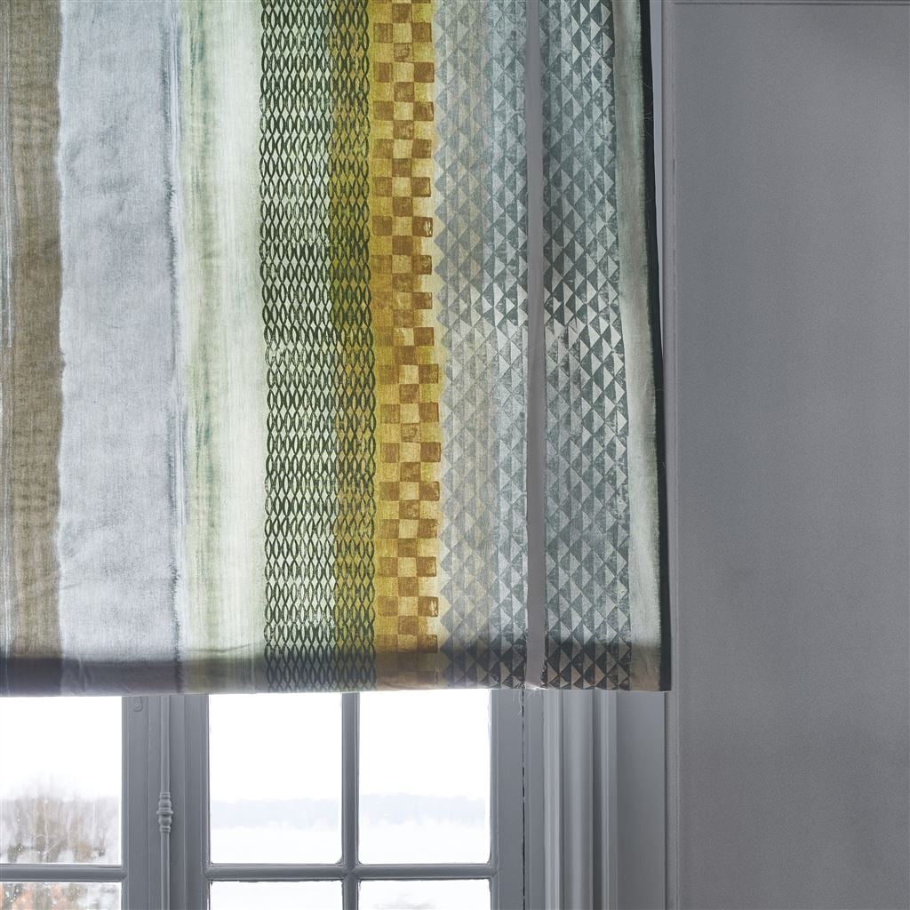Sumi Ochre som rullgardin — Designers Guild tyg