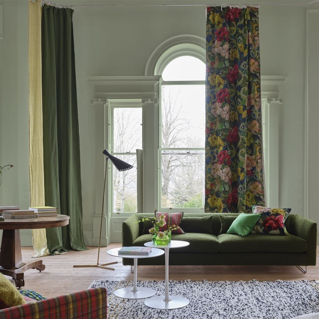 Tapestry Flower Tyg — Designers Guild i miljö