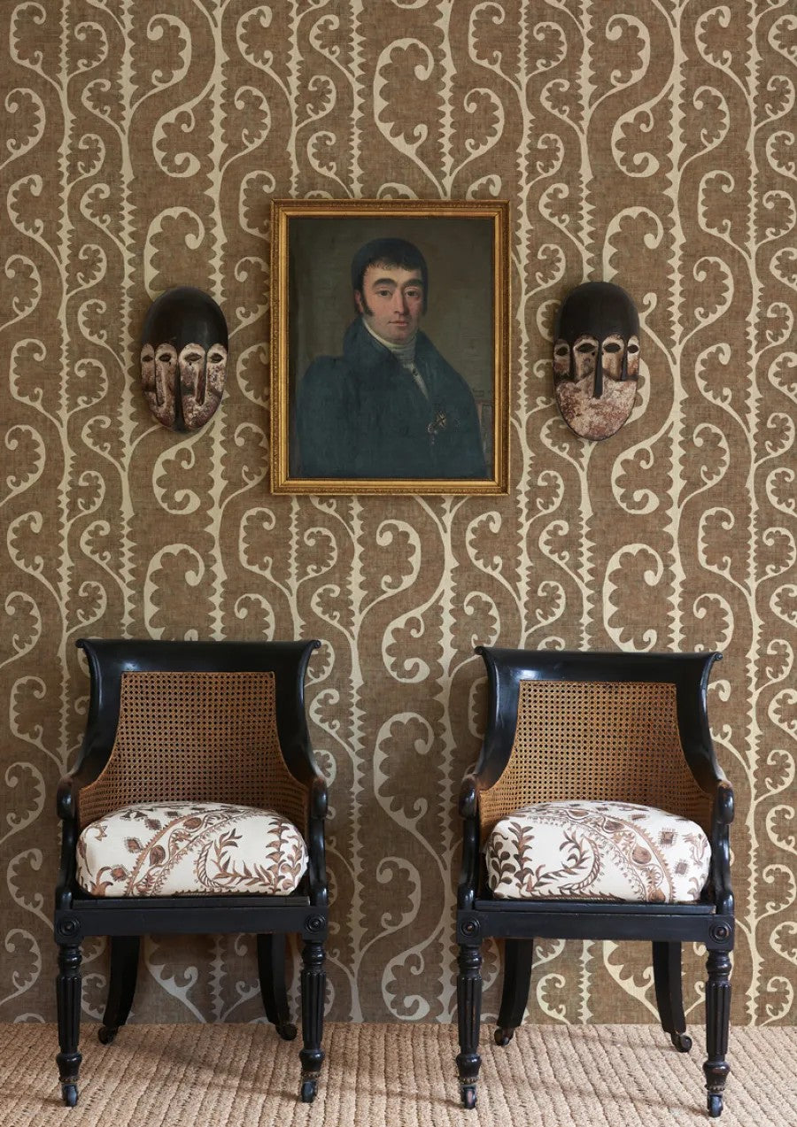 Totem Walnut — Lewis & Wood tapet
