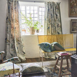 Wallpaper Birds Tyg — Designers Guild i miljö