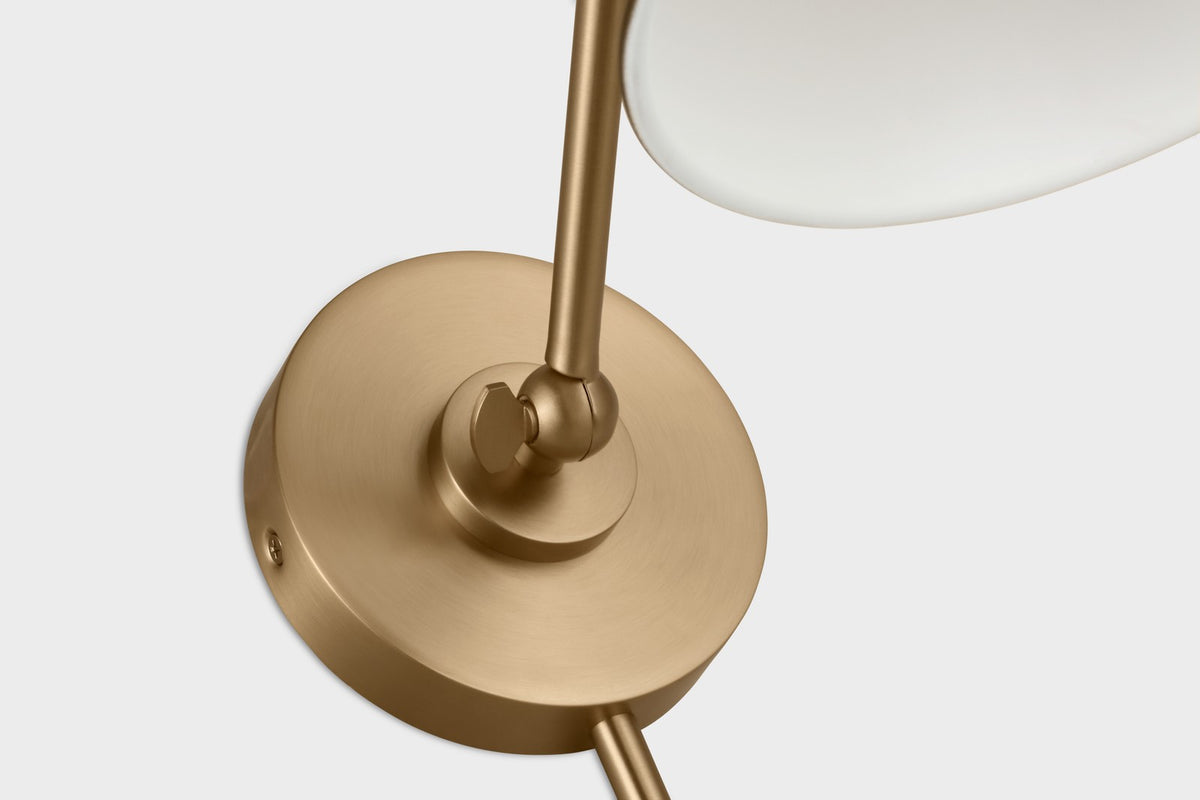 Wellfleet Single Arm Cone Task Vägglampa — Chapman & Myers for Visual Comfort & Co. — Midnight Black and Burnished Brass with Matte Black detaljbild