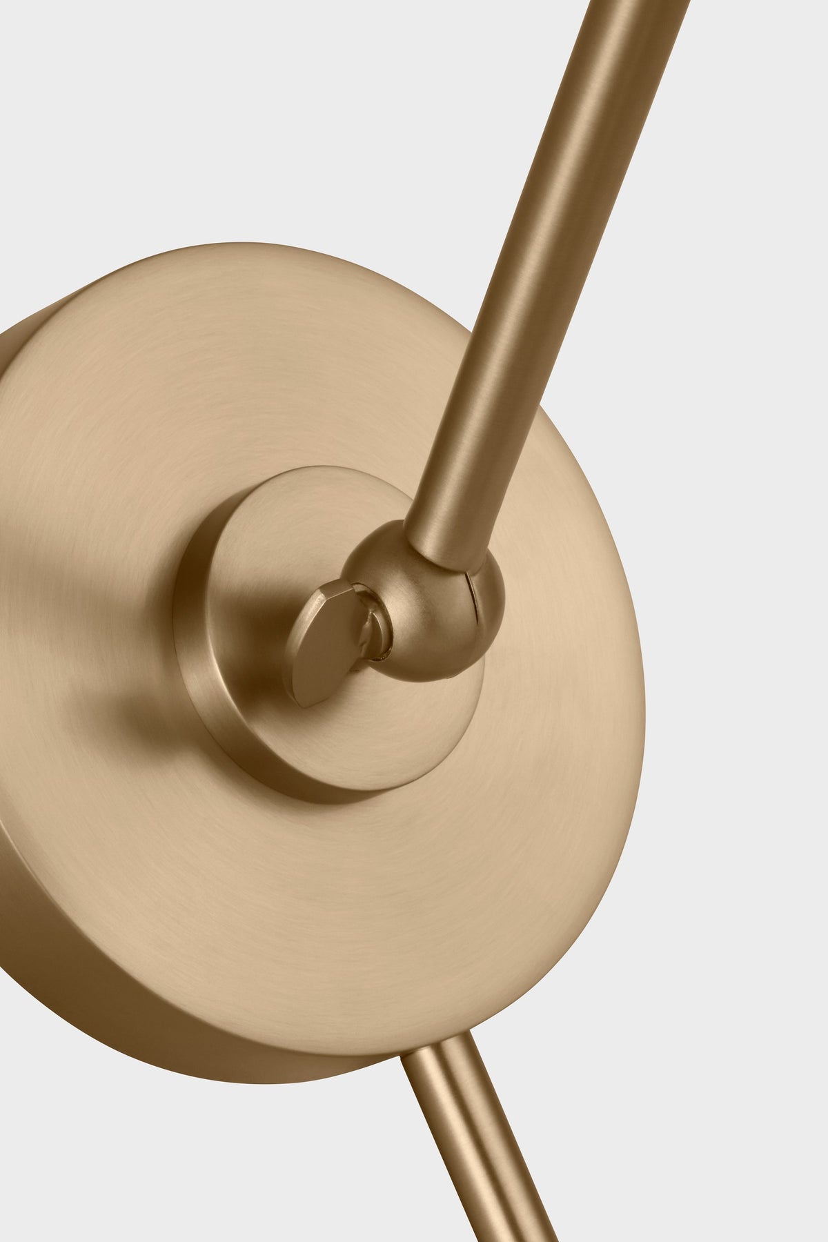 Wellfleet Single Arm Cone Task Vägglampa — Chapman & Myers for Visual Comfort & Co. — Matte White and Burnished Brass with Matte White detaljbild