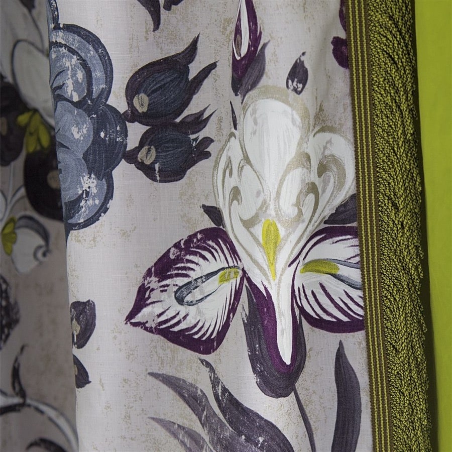Lade das Bild in den Galerie-Viewer, Designers Guild Tyg Lotus Flower Travertine

