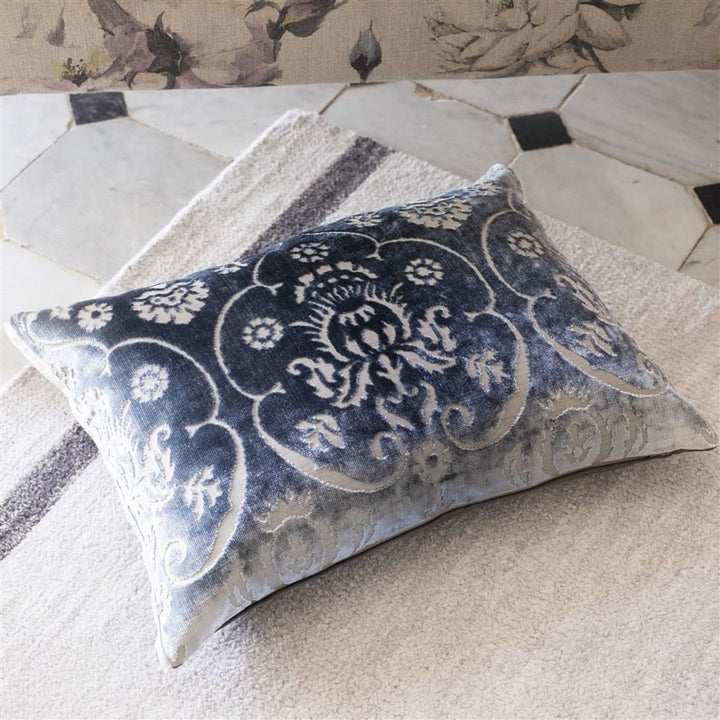 Designers Guild Tyg Polonaise Platinum