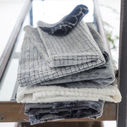 Designers Guild Tyg Castellani Platinum