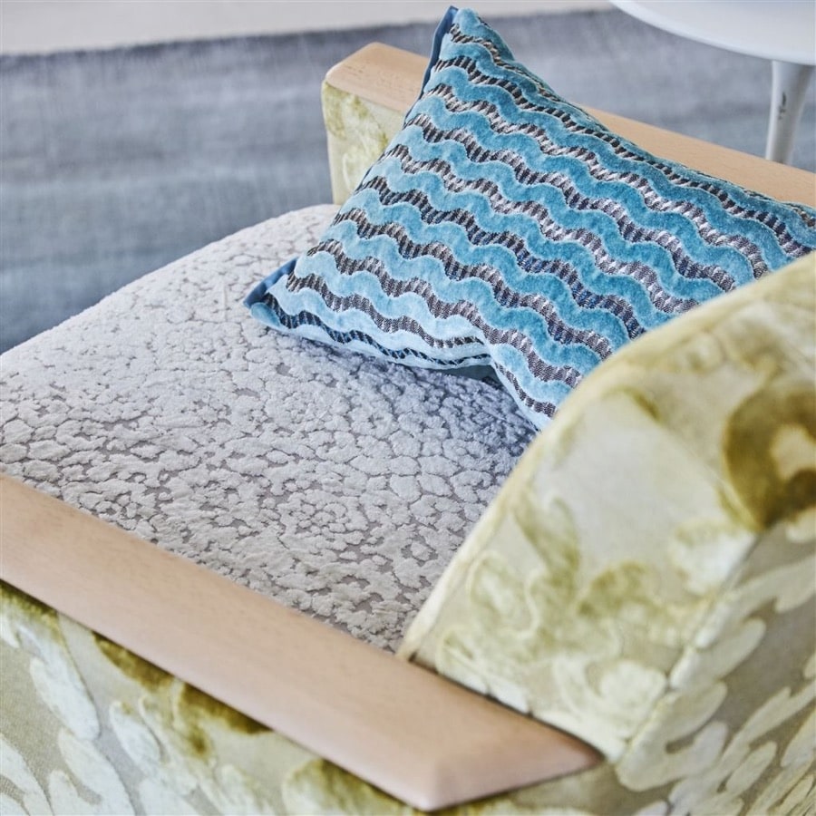 Ladda upp bild till gallerivisning, Designers Guild Tyg Cabochette Thistle
