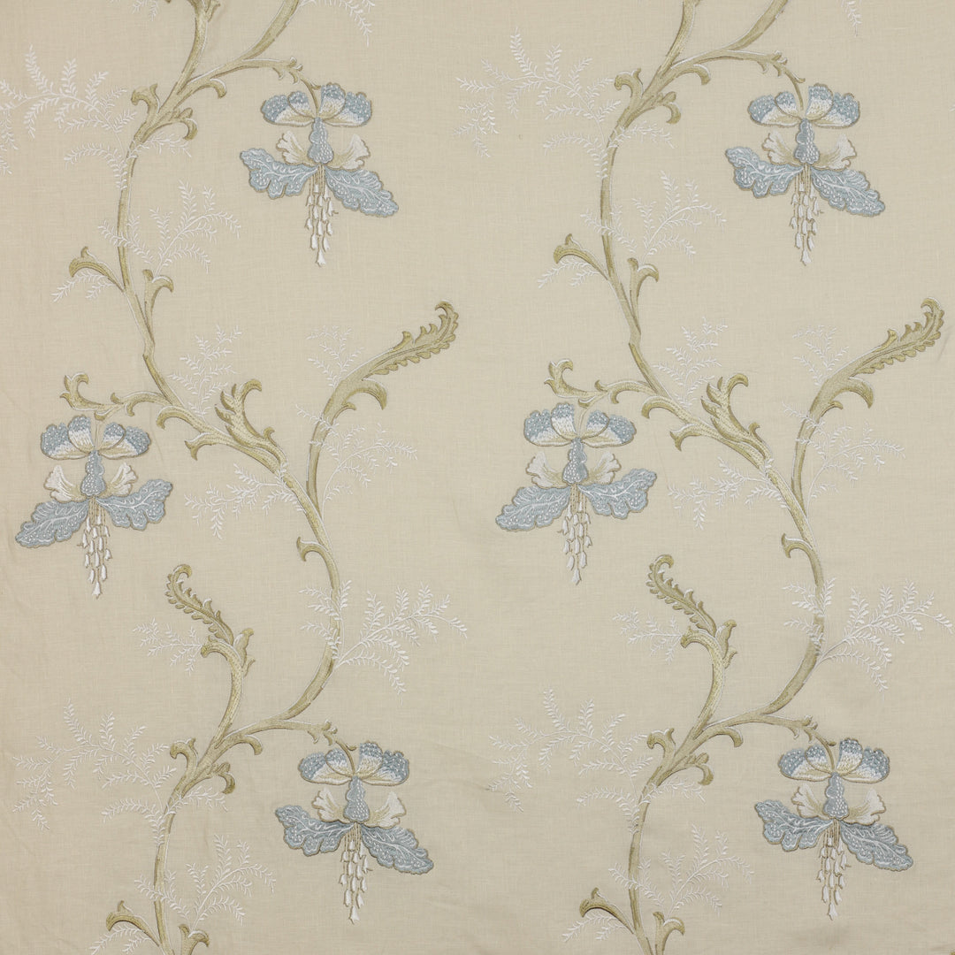 Colefax and Fowler Tyg Bellflower Cream Blue