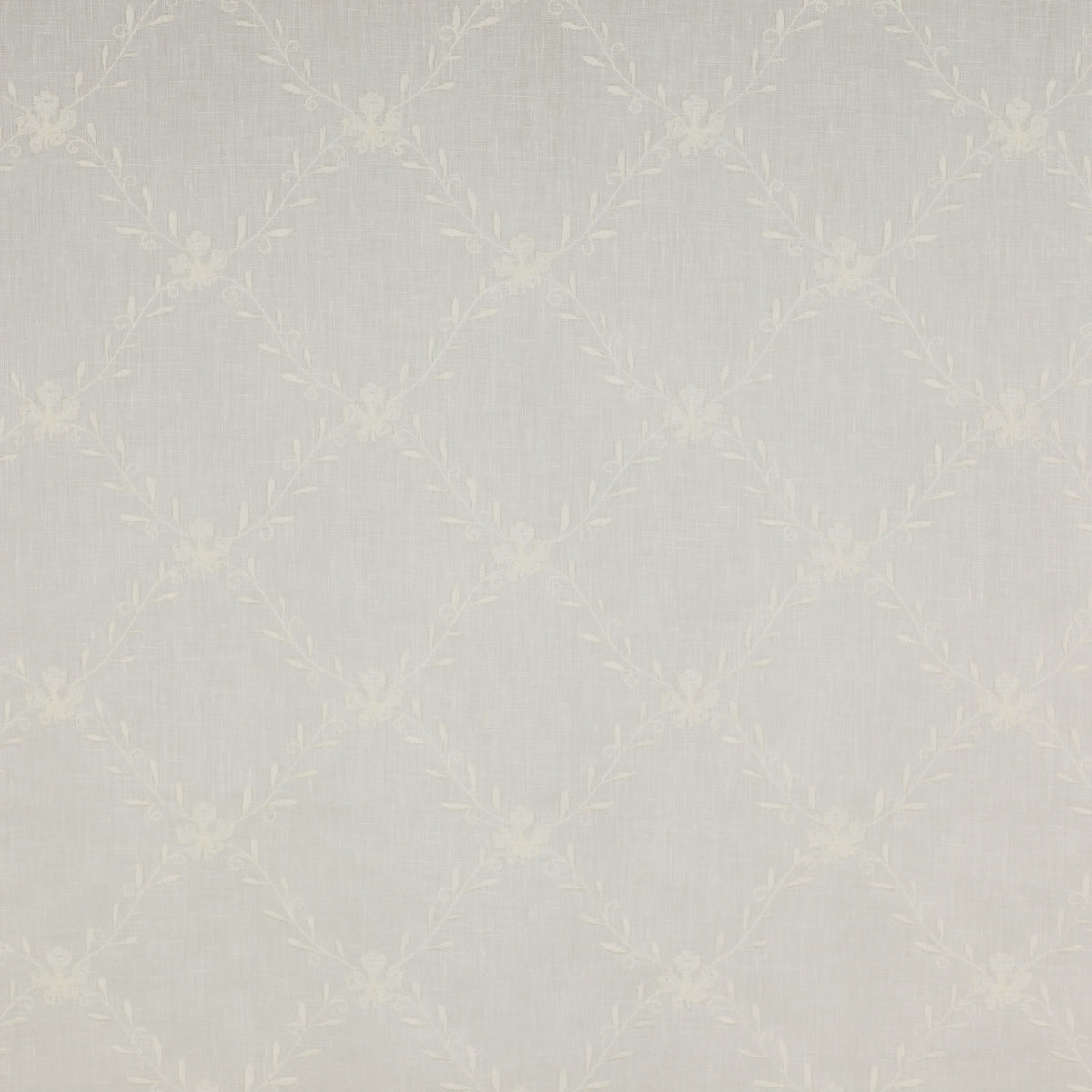 Colefax and Fowler Fabric Columbine Ivory
