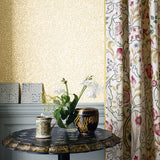 Morris and Co Tyg Lily Leaf Red