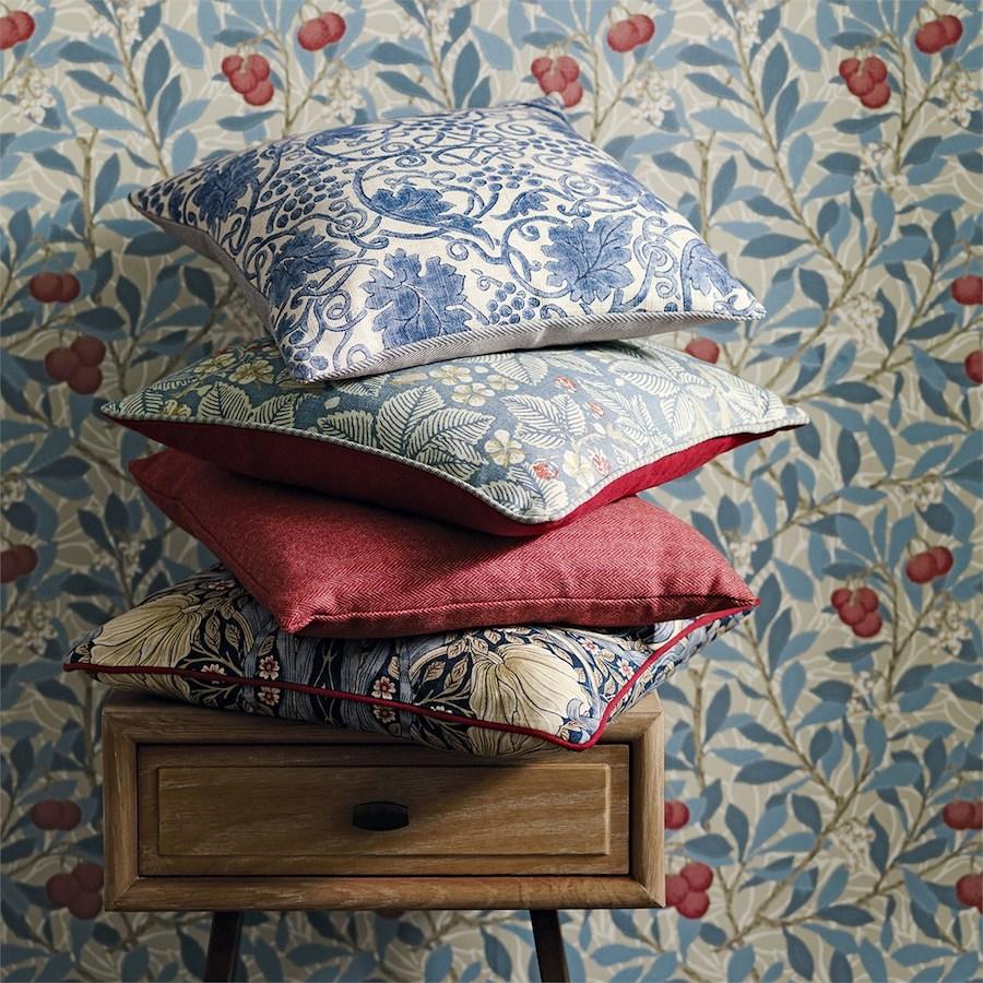 Morris and Co Tapet Arbutus Woad Russet