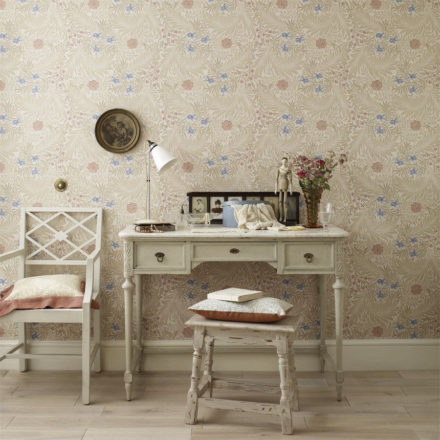 Morris and Co Tapet Larkspur Slate Russet