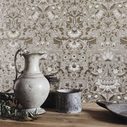 Morris and Co Tapet Pure Lodden Taupe Gold