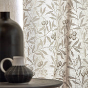Morris and Co Tyg Pure Arbutus Embroidery White Clover