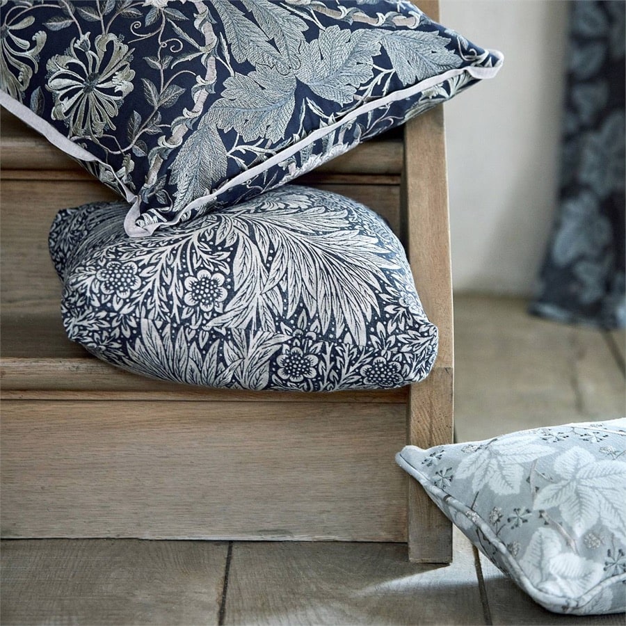 Morris and Co Tyg Pure Marigold Print Linen Oyster