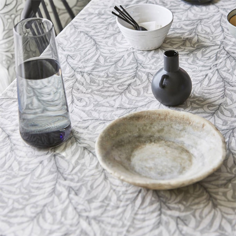 Morris and Co Tyg Pure Willow Boughs Print Linen