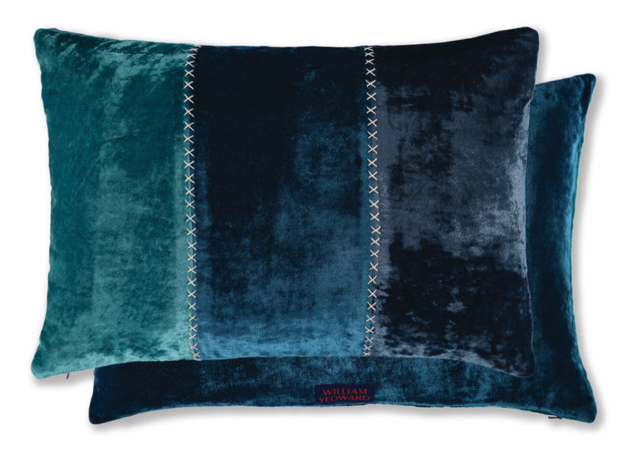 Load image into Gallery viewer, Aritha 50X35 Cushion Oceana
