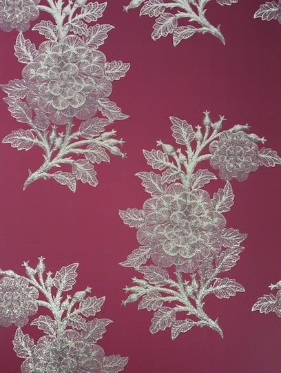 Osborne and Little Tapet Ajouré Cranberry Pale Gilver