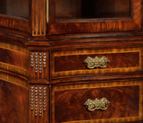 Vitrinskåp Architrave